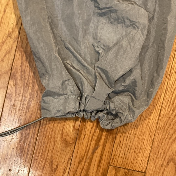 NWOT Adika woman’s adjustable top and legs sport pants - Picture 3 of 6